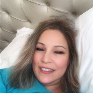 Meet your Posher, Delia